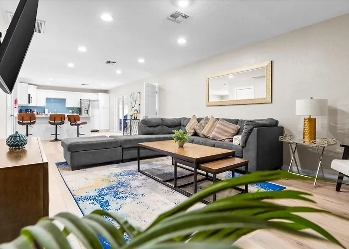 Holiday home Good Vibes Pool Hot Tub Putt Putt Pool Table